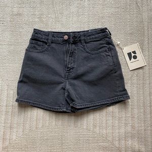 BRAND NEW Frank and Oak Stevie black jean shorts